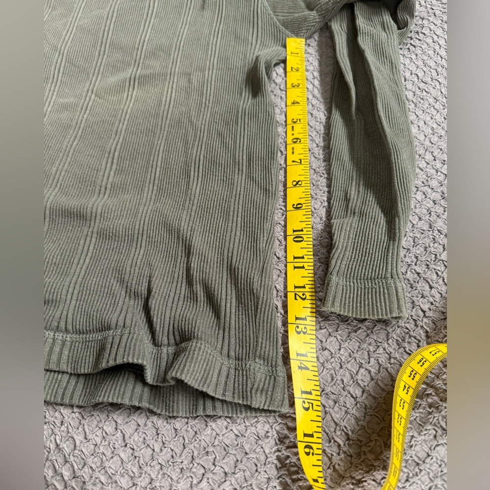 Long sleeved cotton top from the We (a European brand) - Picture 6 of 9